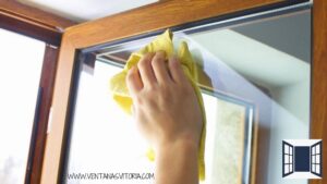 ¿Cómo limpiar las ventanas correctamente? Ventanas Vitoria.