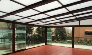 Terrazas para bares en Vitoria. Cerramientos de terrazas para bares en Vitoria